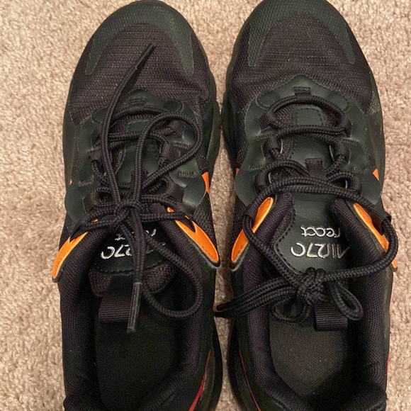 Nike React 270 - Picture 3 of 4